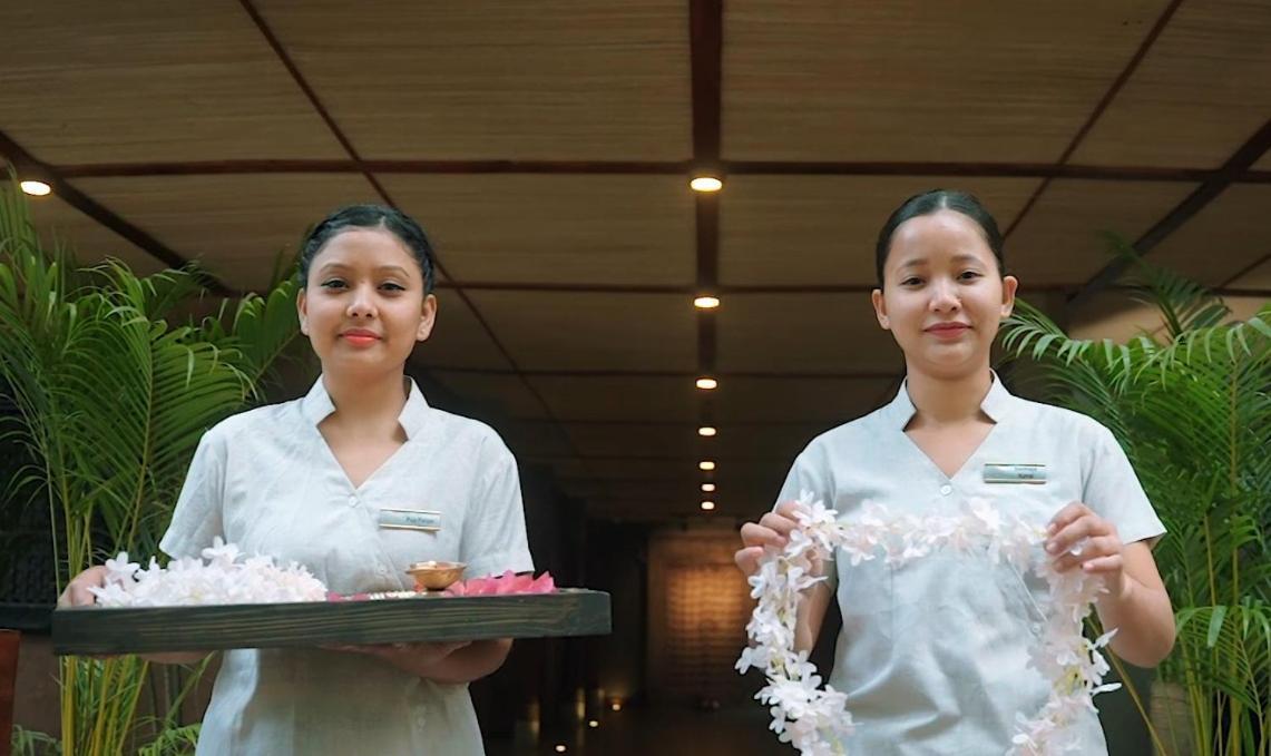 Miraaya Wellness And Golf Resort Chitwan Esterno foto