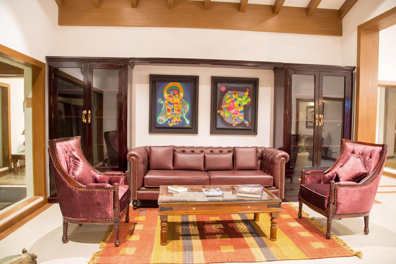 Miraaya Wellness And Golf Resort Chitwan Esterno foto