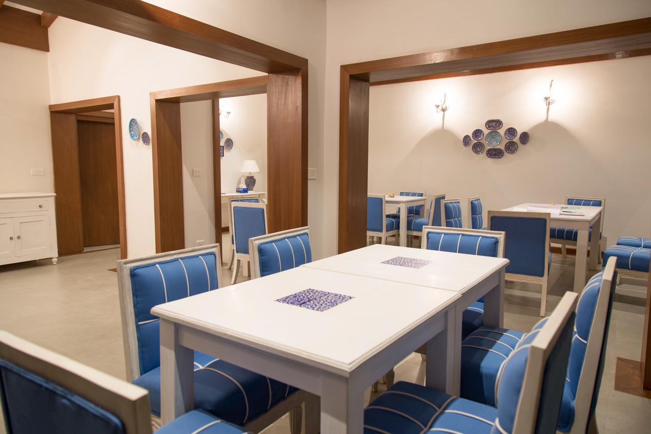 Miraaya Wellness And Golf Resort Chitwan Esterno foto