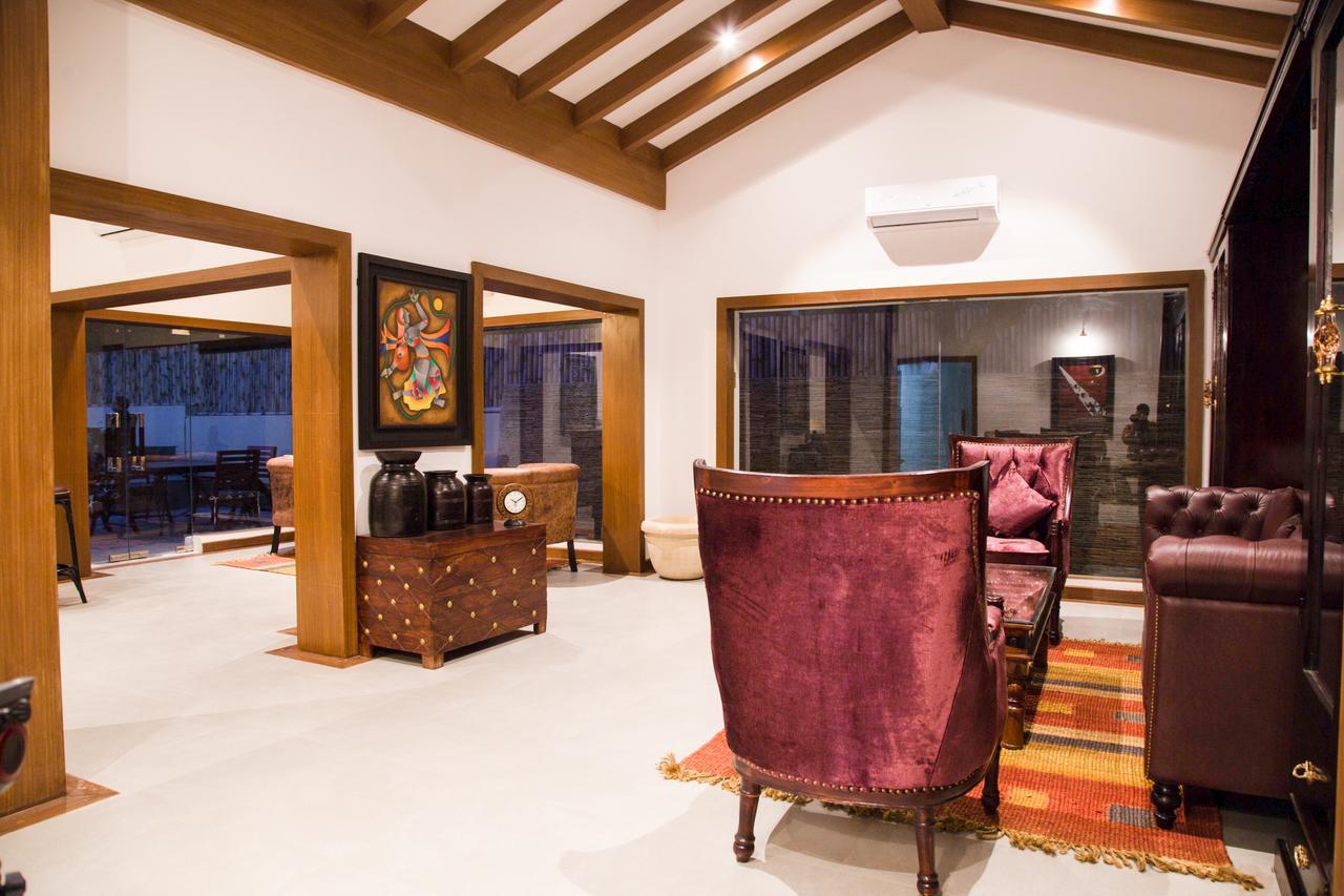 Miraaya Wellness And Golf Resort Chitwan Esterno foto