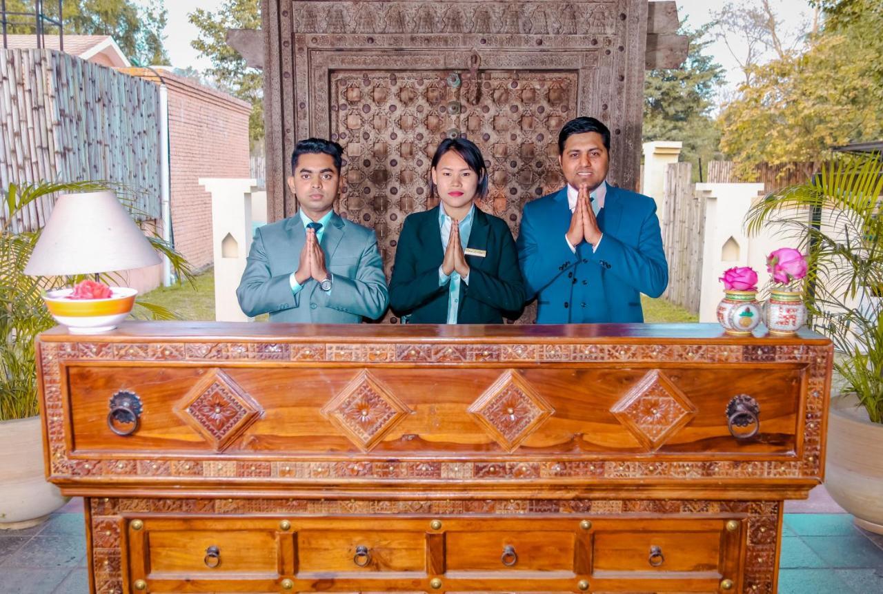 Miraaya Wellness And Golf Resort Chitwan Esterno foto